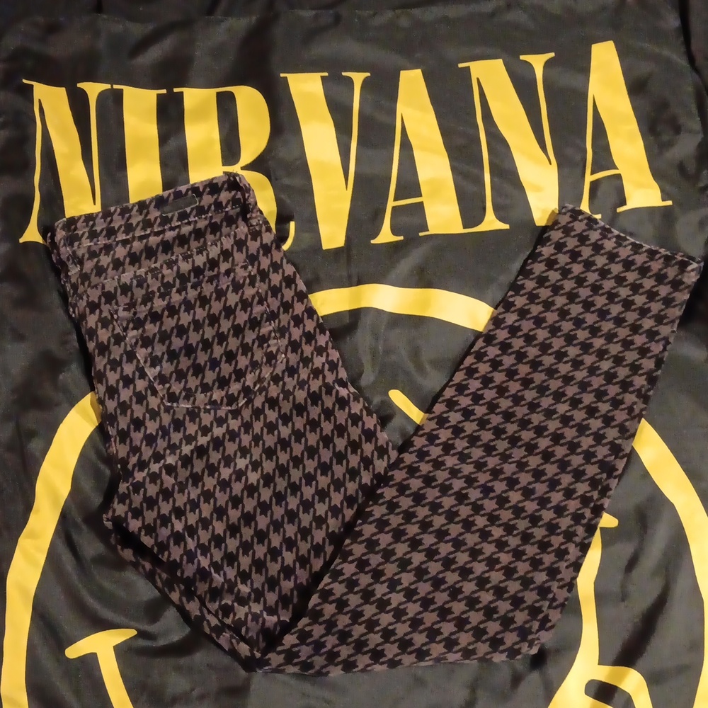 Kut from The Kloth Houndstooth Corduroy Pants - Picture 10 of 11
